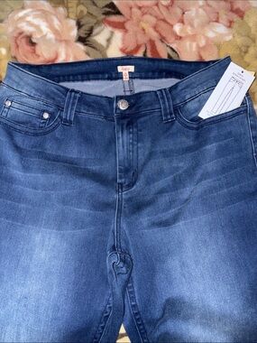 Reba Summer Escapes Jeans